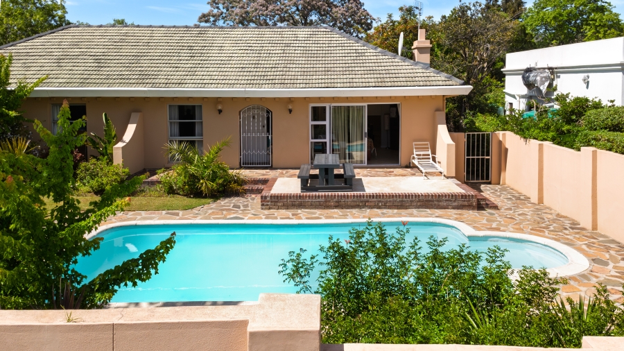 4 Bedroom Property for Sale in Morningside Western Cape